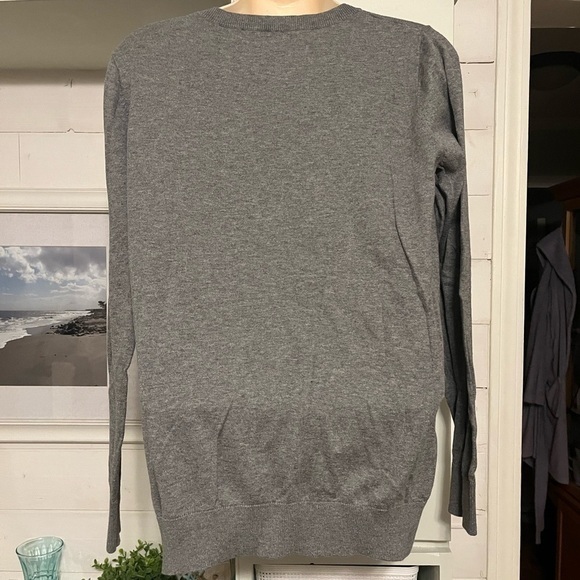 Old Navy Letter C Sweater Large Gray 100% Cotton Like New - Picture 10 of 12